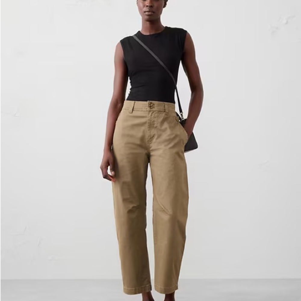 SOFT STRETCH CREW-NECK T-SHIRT - Black Sleeveless Top
